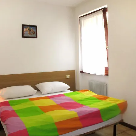 Agli Ulivi 114s * Assenza